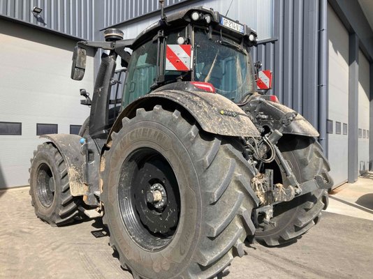Tracteur agricole Valtra Q305
