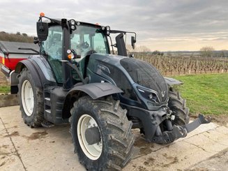 Tracteur agricole Valtra T214DSTOUCH - 16