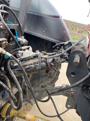 Tracteur agricole Valtra T214DSTOUCH