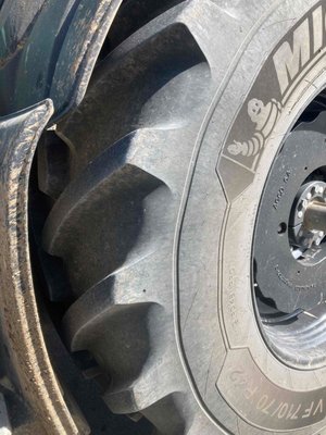 Tracteur agricole Valtra Q305