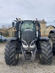 Tracteur agricole Valtra T154VERSU - 1