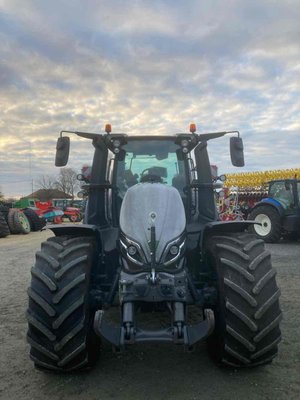 Tracteur agricole Valtra Q305