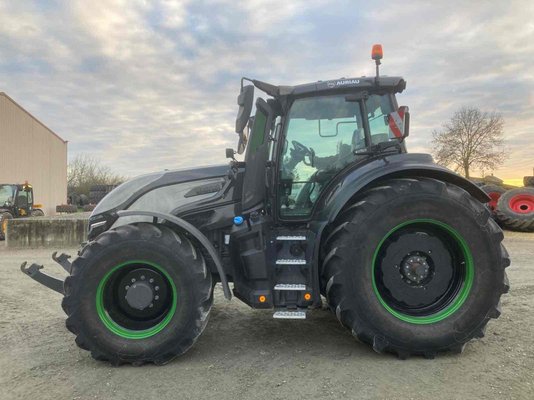 Tracteur agricole Valtra Q305