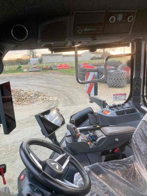 Tracteur agricole Valtra Q305