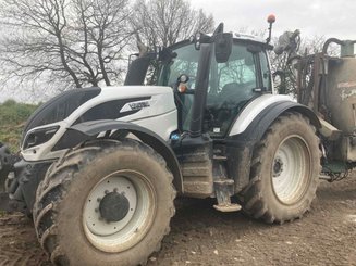 Tracteur agricole Valtra T154VERSU - 3