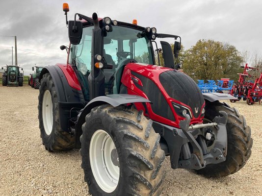 Tracteur agricole - N154E VERSU