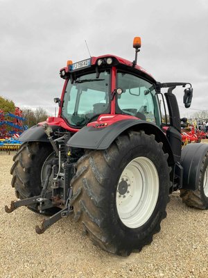 Tracteur agricole Valtra N154E VERSU