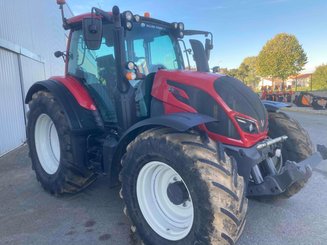Tracteur agricole Valtra N154E VERSU - 1