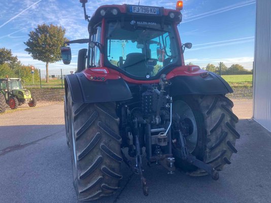 Tracteur agricole Valtra N154E VERSU