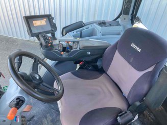 Tracteur agricole Valtra N154E VERSU - 2